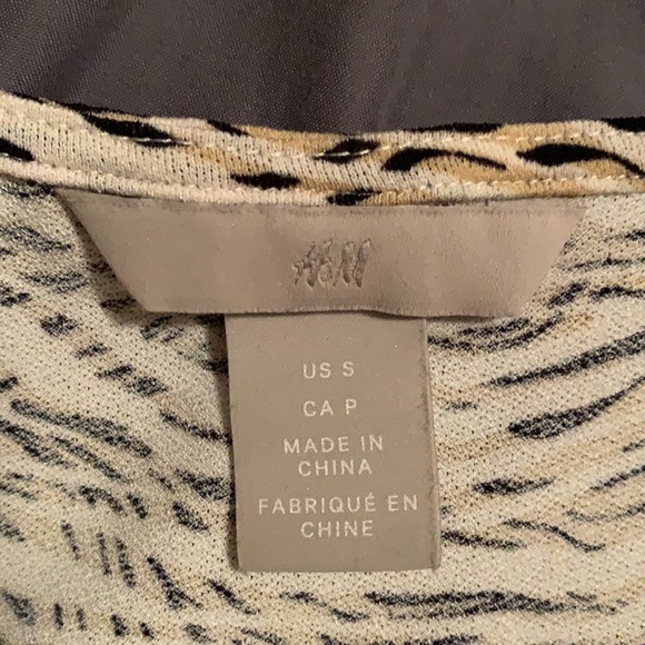 H&M Animal print top - Picture 3 of 6